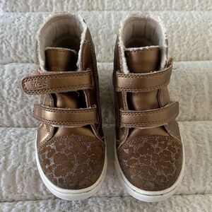 UGG Kids Bronze Metallic High-Top Sneakers with Glitter Leopard Toe